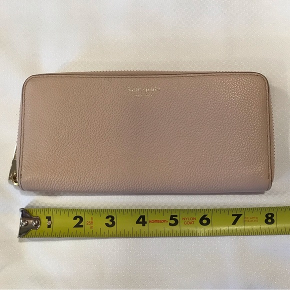 Bundle Kate Spade Wallets ( Light pink and Black) Pre-owned very good condition - Picture 3 of 10